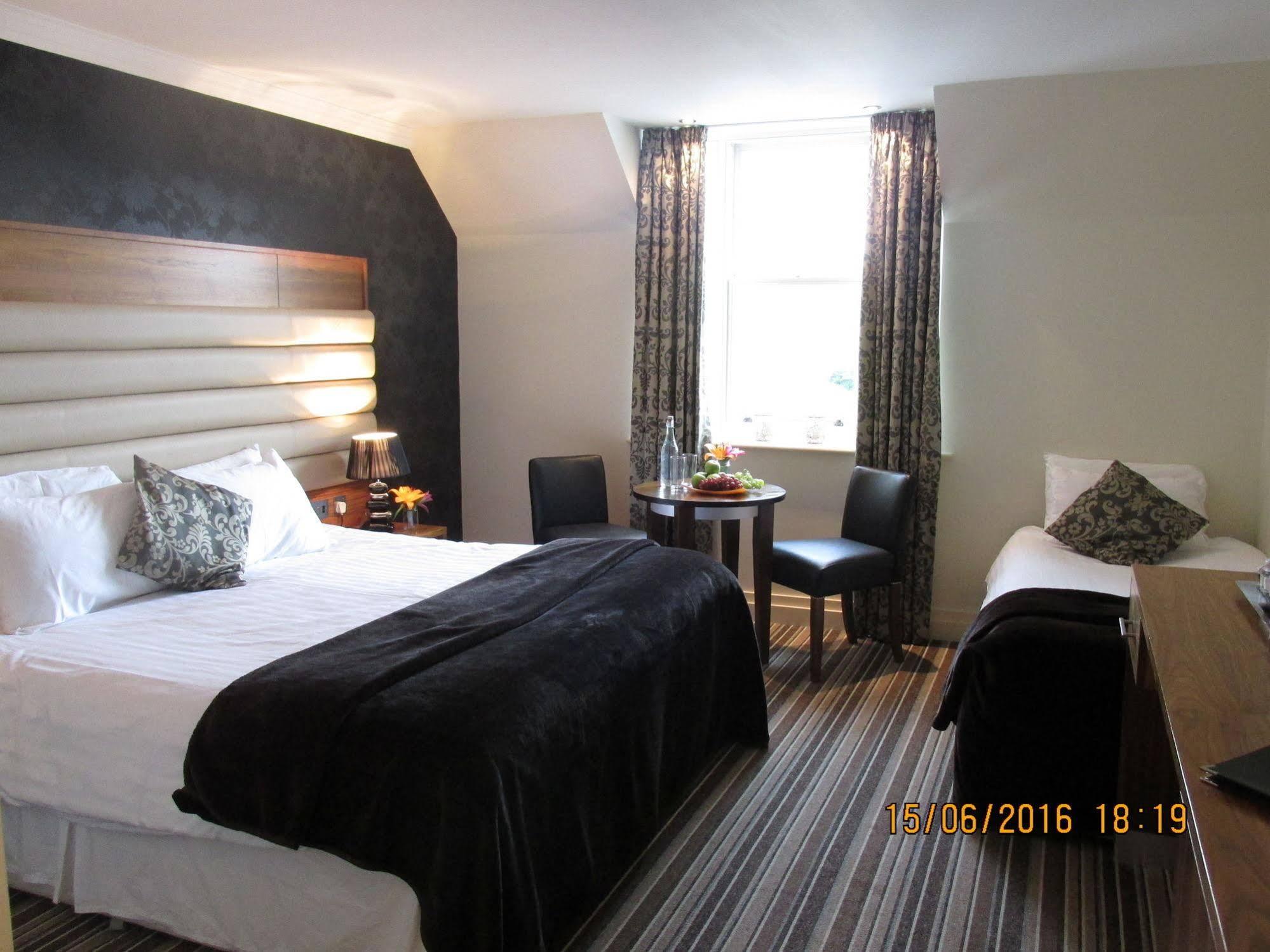 Country Hotel Westport