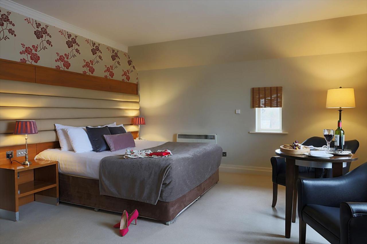 Country Hotel